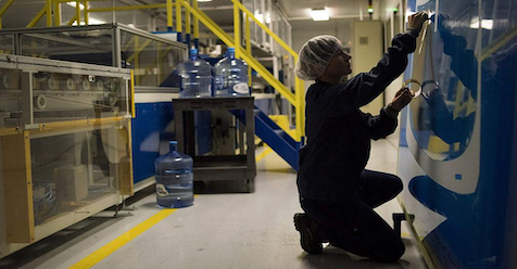 U.S. Key Manufacturing Gauges Dampen Earlier Hopes On Global Recovery